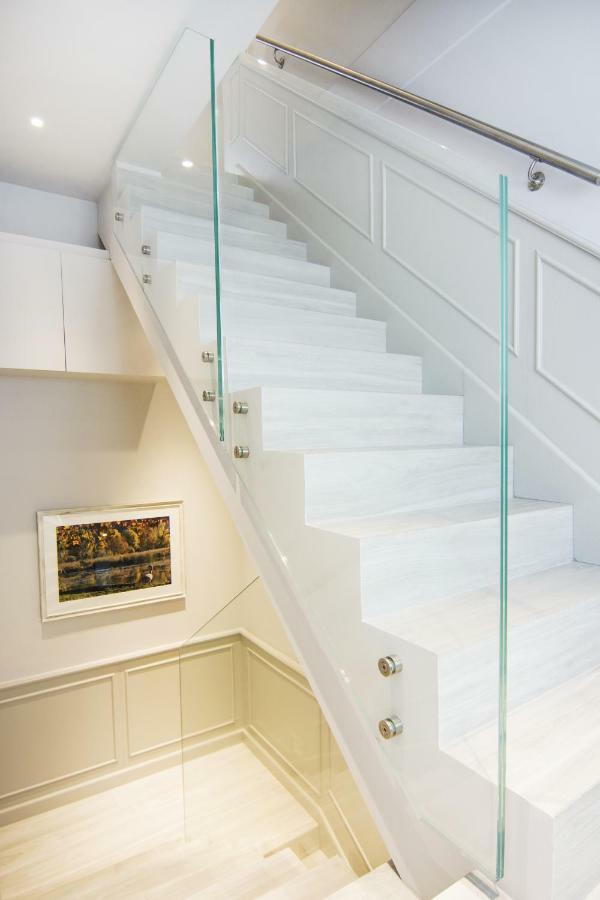 La Quadra Suites - Central Apartments In Iseo With Daily Housekeeping Kültér fotó