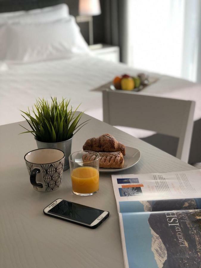La Quadra Suites - Central Apartments In Iseo With Daily Housekeeping Kültér fotó