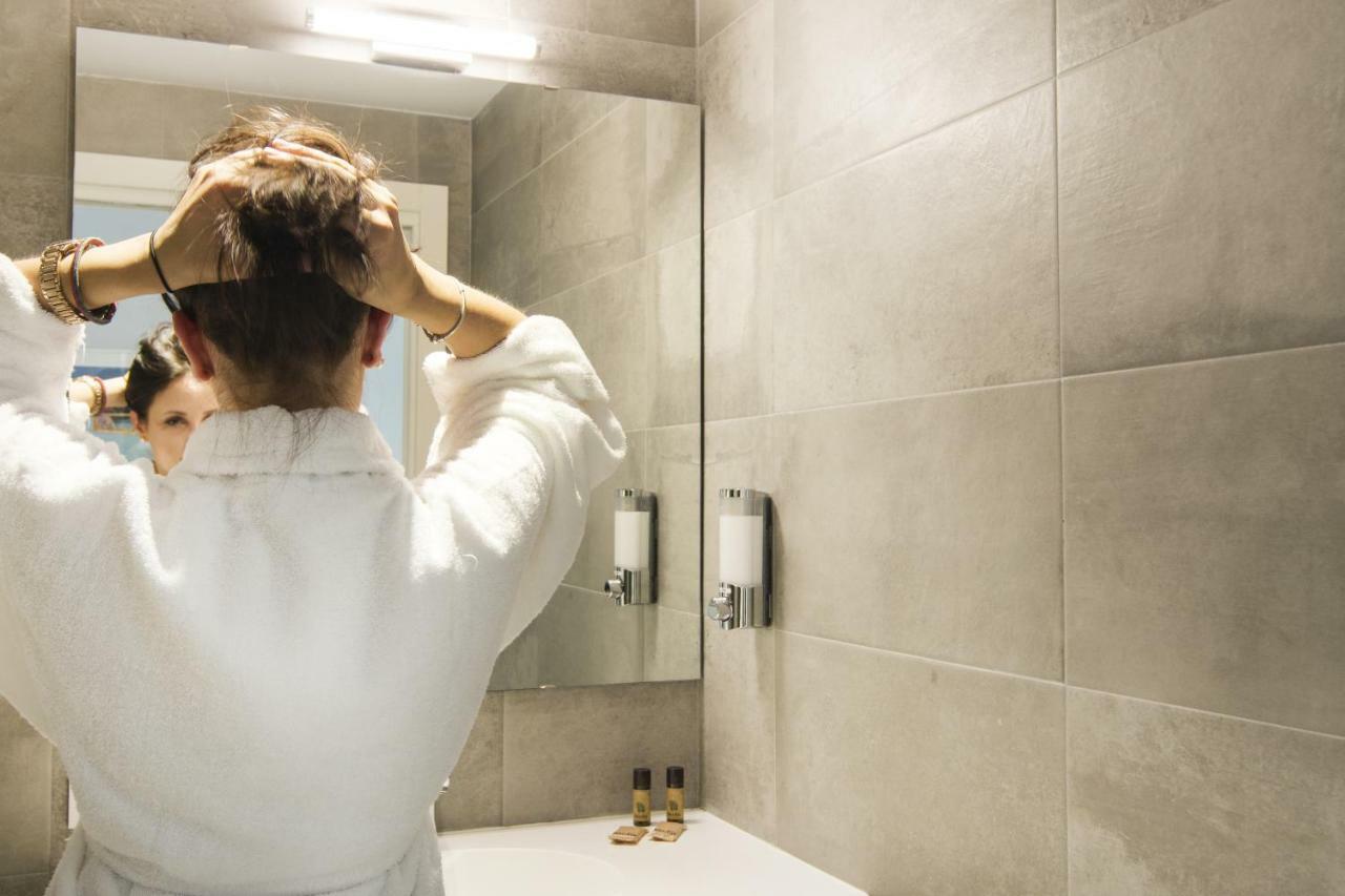 La Quadra Suites - Central Apartments In Iseo With Daily Housekeeping Kültér fotó